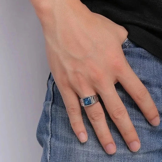 Anello da uomo con pietra di zircone